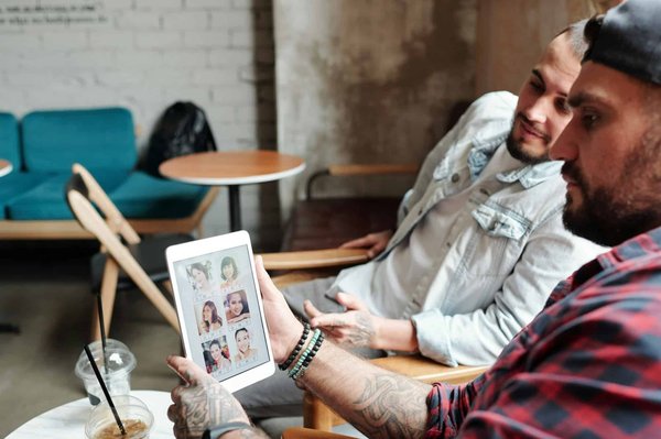 Comparatif des meilleurs sites de rencontre : guide 2024